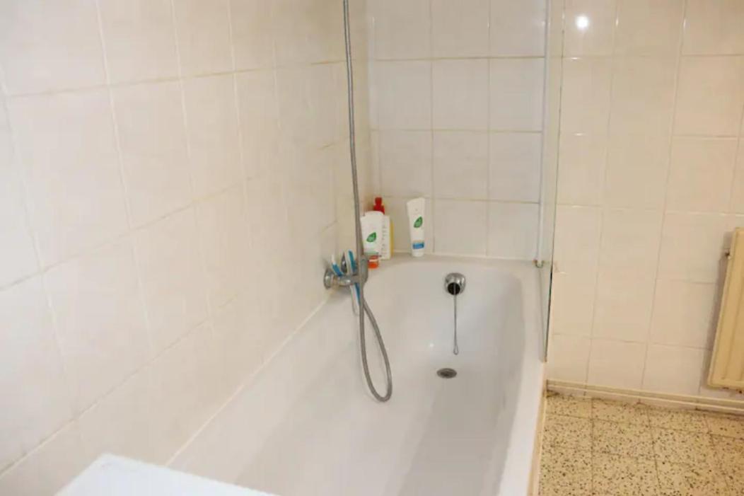 Cozy Apartment In Super Quiet Area Lanaken Ngoại thất bức ảnh